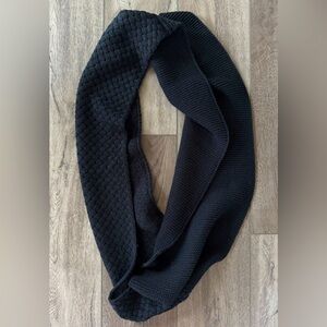 Prana Mixed Knit Infinity Scarf Black Basketweave Stitch Adult One Size Scarve